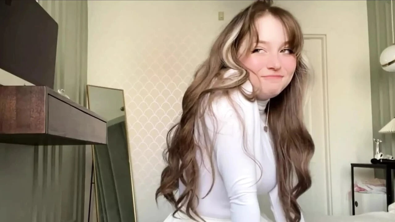 Soft cute girl soaks pillow with her virgin pussy before school.