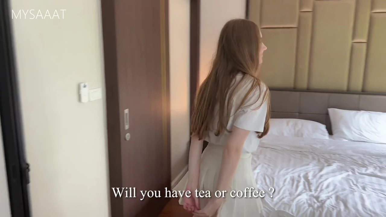 Met a girl on vacation and fucked her hard in his hotel room