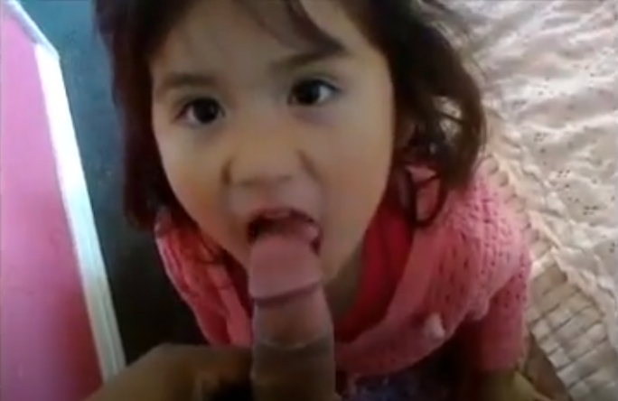 Video Bocil Ekslusif Di PERKOSA Ayah Kandung!!